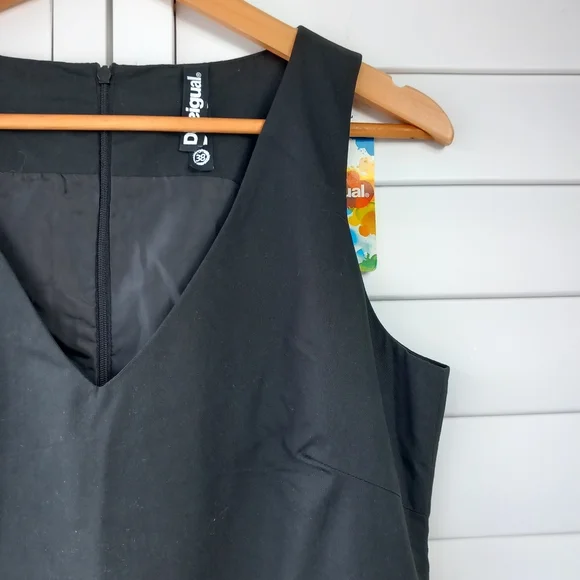 Desigual Black Fitted Dress Size 10 Embroidered Floral BNWT - Picture 2 of 15